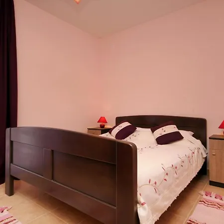 By The Sea Razanj, Rogoznica - 10318 Apartment *
